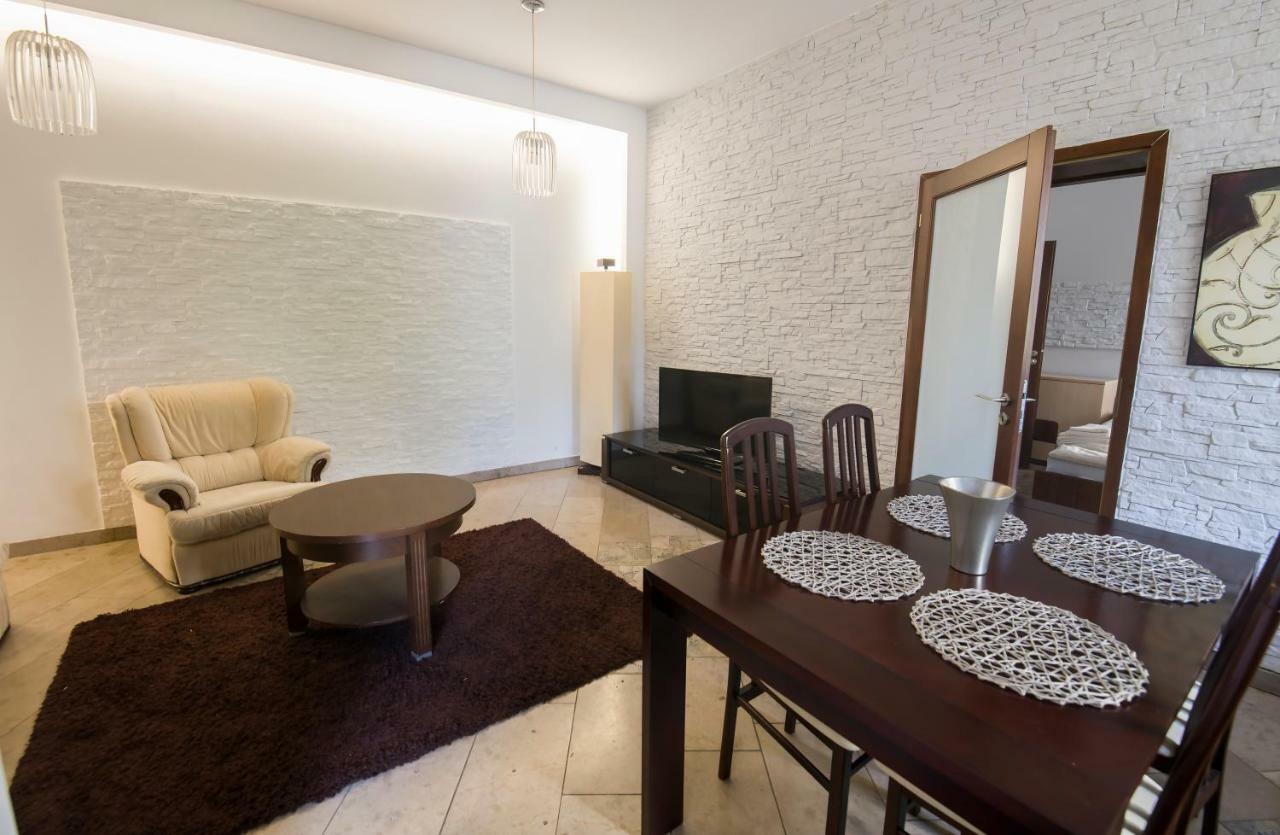 Apartamenty Na Warszawskiej Sieradz Exterior foto